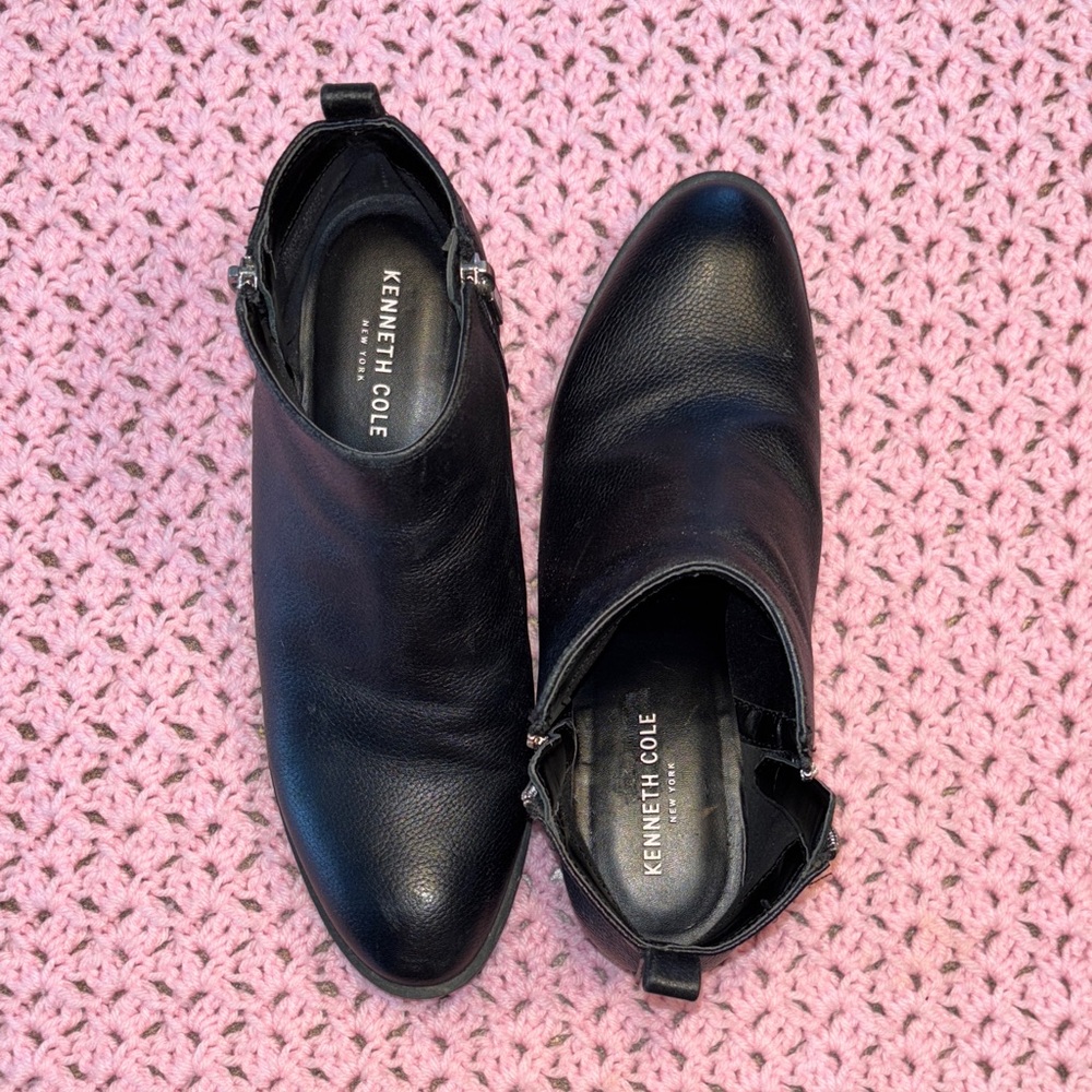 Kenneth Cole Sleek Black Leather Booties
